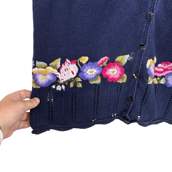 VINTAGE 90s Susan Bristol Hand Embroidered Floral Sweater Vest Navy Multi M - Picture 6 of 10